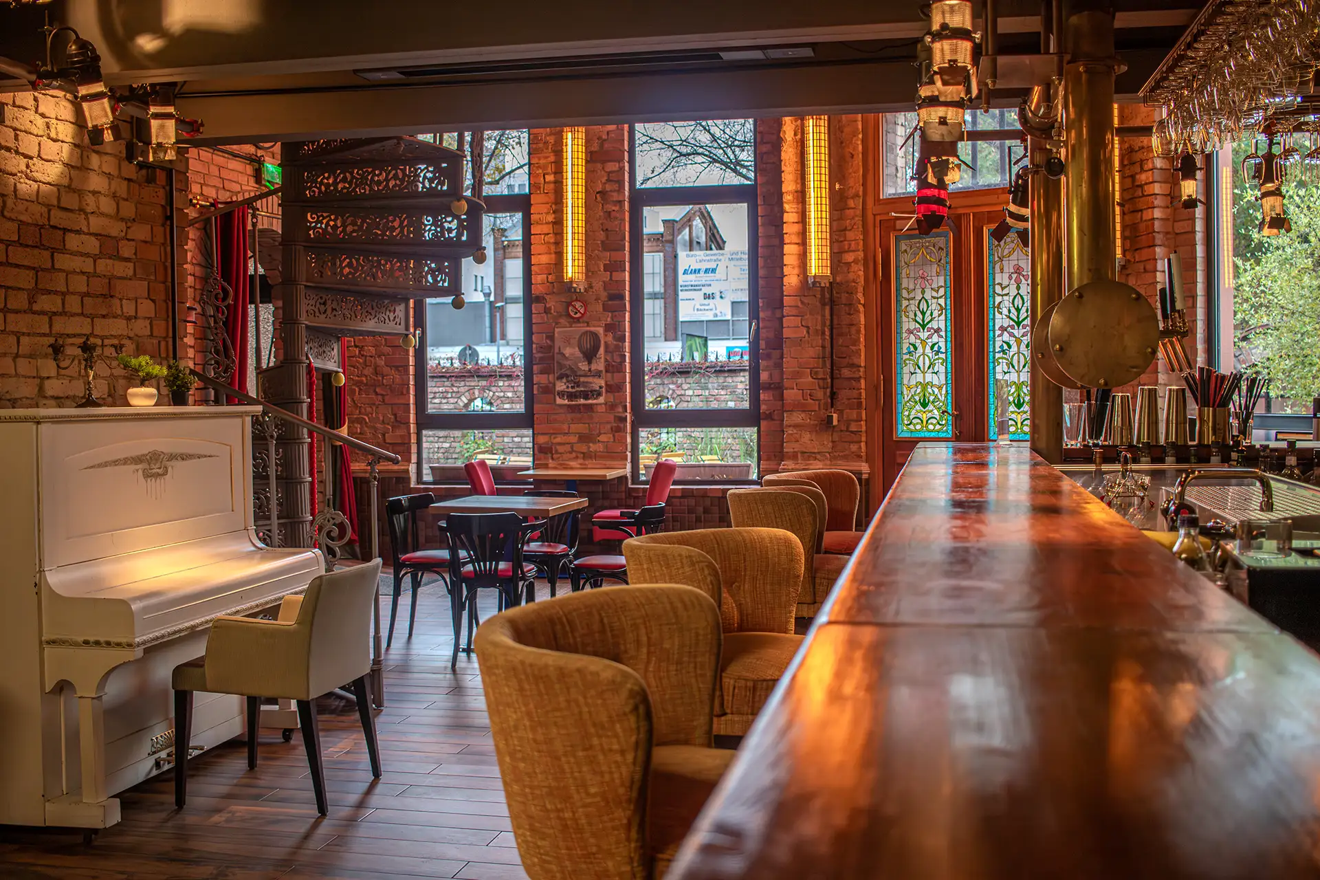 Weihnachtsfeier Berlin Kamin Lounge